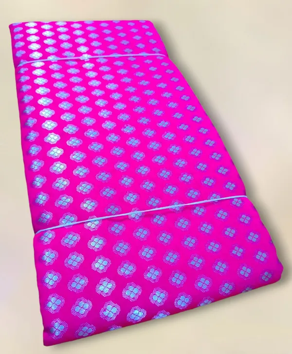 Pink_Jacquard_Art_Silk_Woven_Synthetic_Kanjivaram_Saree_With_Unstitched_Blouse_Piece_For_Women