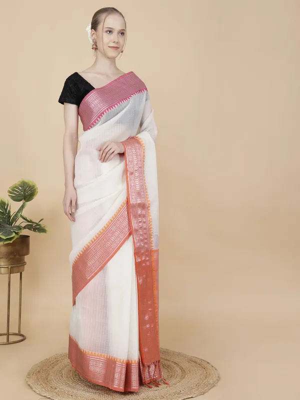 Cream_Organza_Supernet_Checkered_Pure_Handloom_Saree_With_Unstitched_Blouse_Piece_For_Women