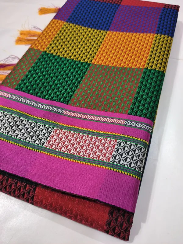 Multicolor_Cotton_Blend_Checkered_Blend_Ilkal_Saree_With_Unstitched_Blouse_Piece_For_Women