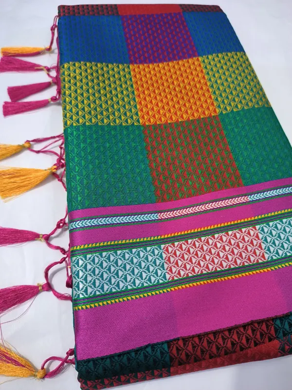 Multicolor_Cotton_Blend_Checkered_Blend_Ilkal_Saree_With_Unstitched_Blouse_Piece_For_Women