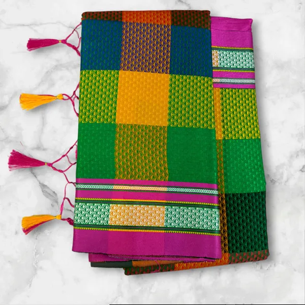 Multicolor_Cotton_Blend_Checkered_Blend_Ilkal_Saree_With_Unstitched_Blouse_Piece_For_Women