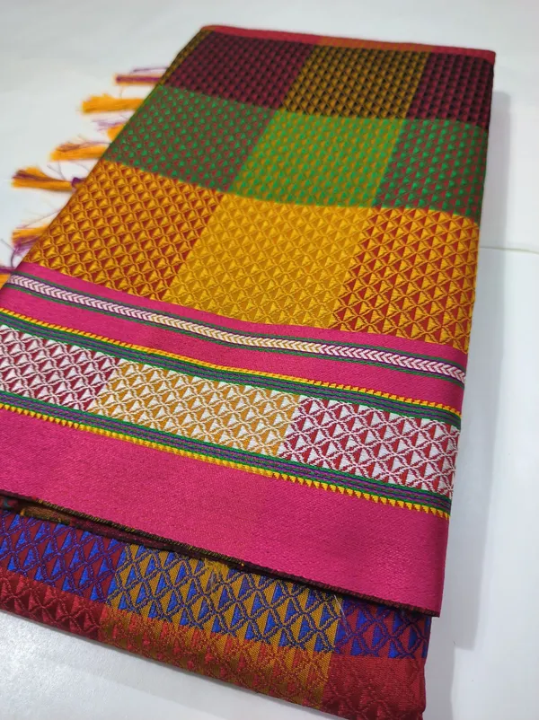 Multicolor_Cotton_Blend_Checkered_Blend_Ilkal_Saree_With_Unstitched_Blouse_Piece_For_Women