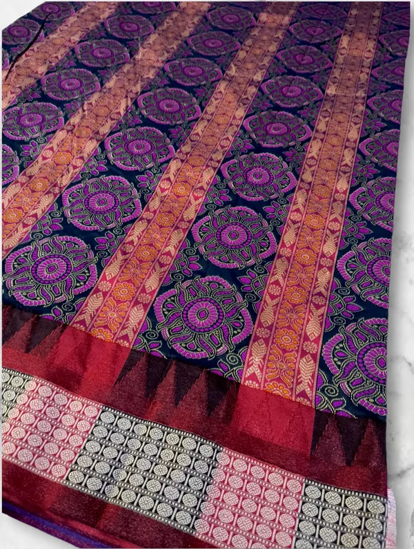 Light_Blue_Jacquard_Woven_Pure_Sambalpuri_Saree_With_Unstitched_Blouse_Piece_For_Women