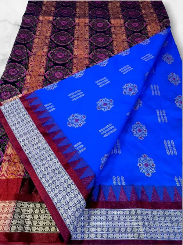 Light_Blue_Jacquard_Woven_Pure_Sambalpuri_Saree_With_Unstitched_Blouse_Piece_For_Women