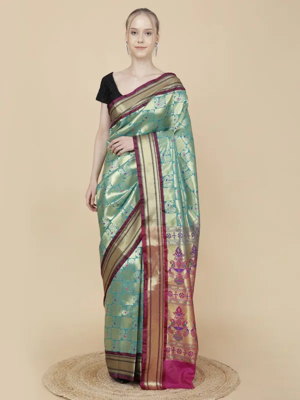 Light_Green_Jacquard_Checkered_Pure_Banarasi_Saree_With_Unstitched_Blouse_Piece_For_Women