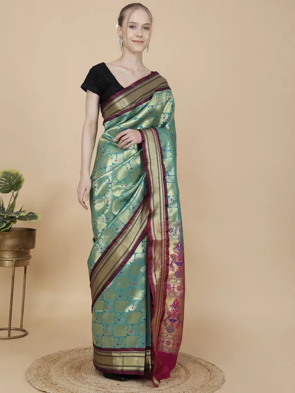 Light_Green_Jacquard_Checkered_Pure_Banarasi_Saree_With_Unstitched_Blouse_Piece_For_Women