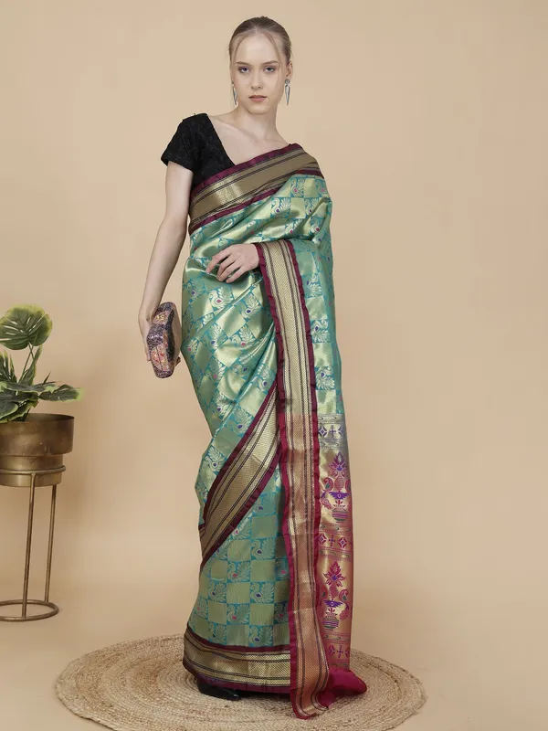 Light_Green_Jacquard_Checkered_Pure_Banarasi_Saree_With_Unstitched_Blouse_Piece_For_Women