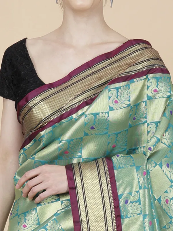 Light_Green_Jacquard_Checkered_Pure_Banarasi_Saree_With_Unstitched_Blouse_Piece_For_Women