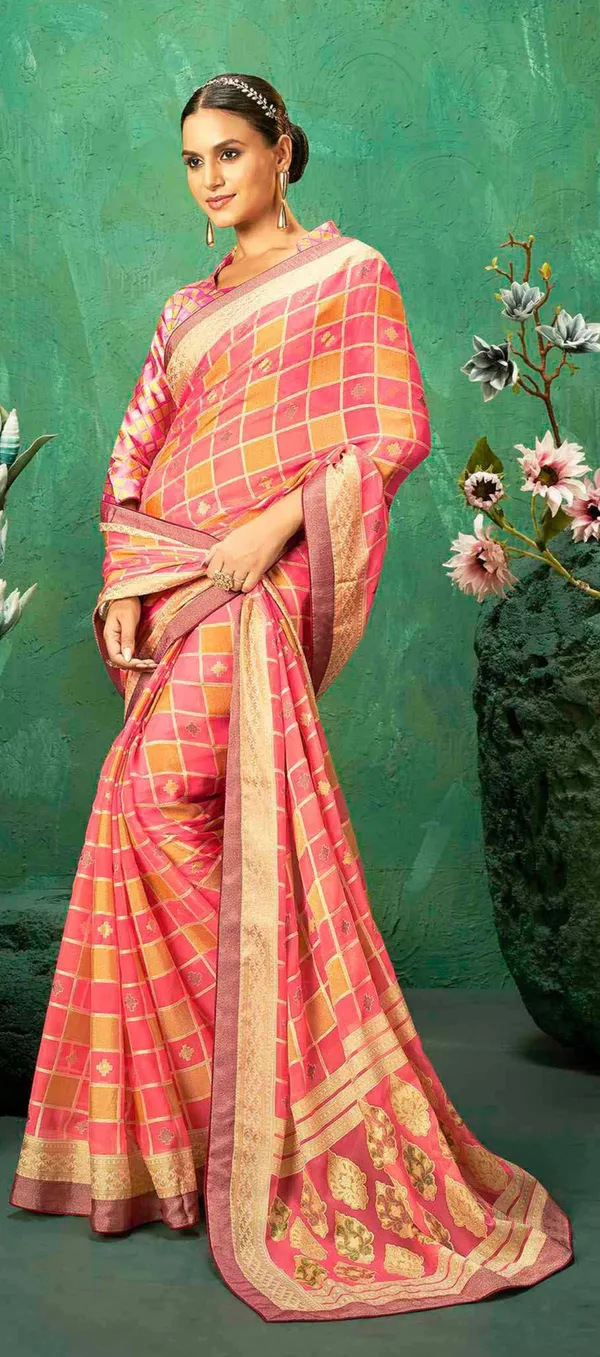 Pink_&_Golden_Exclusive_Brasso_Fabric_With_Striking_Checkered_Pattern_With_Contrast_Border_For_Luxurious_Finishing_Touches_.