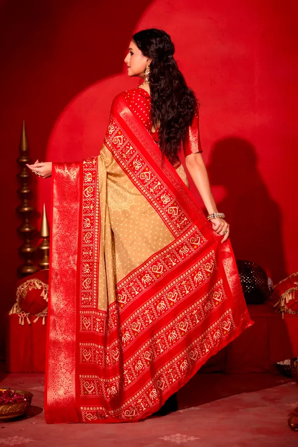 Dark_Beige_&_Red_Pure_Silk_Fabric_With_Dual_Color_Combination_Of_Exclusive_Bandhej_Print_With_Rich_Look_Jacquard_Border_Exclusive_Look_Saree