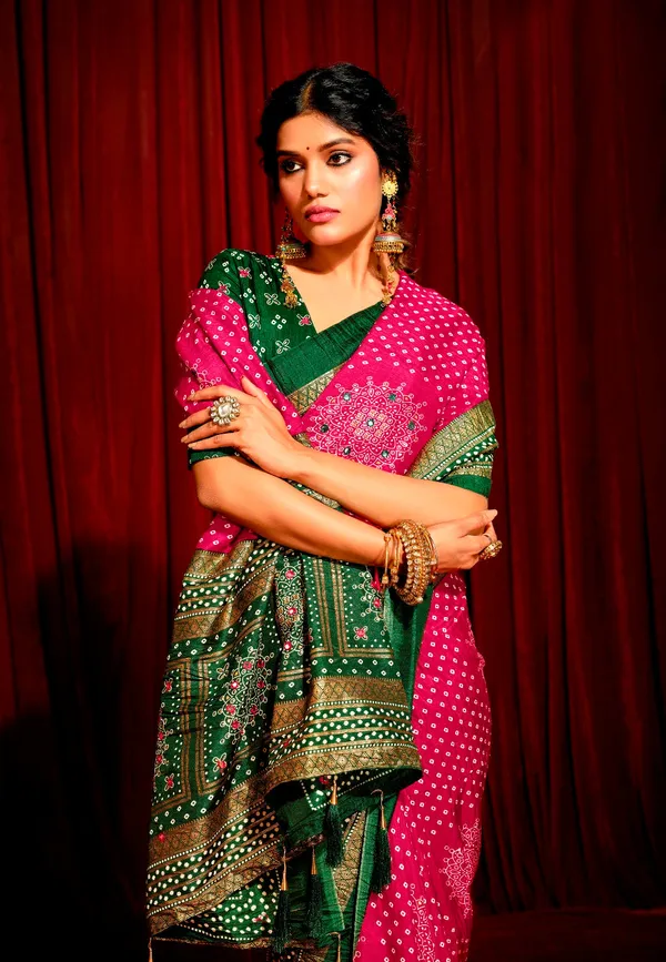 Magenta_With_Basil_Green_Combination_Pure_Crush_Patola_Silk_Designer_Look_Saree_With_Mirror_&_Zari_Work
