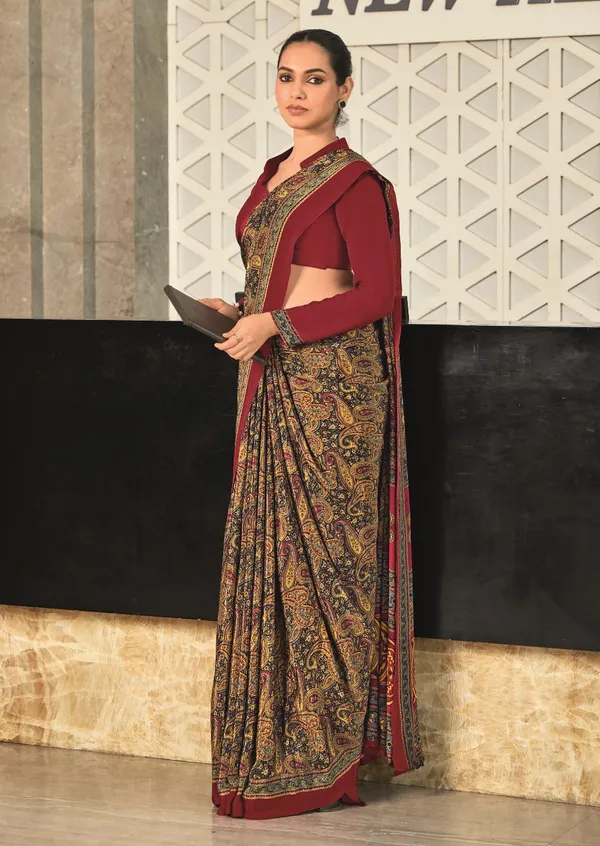 Beige_Yellow_With_Maroon_Border_Design_Women'S_Premium_Italian_Silk_Small_Butty