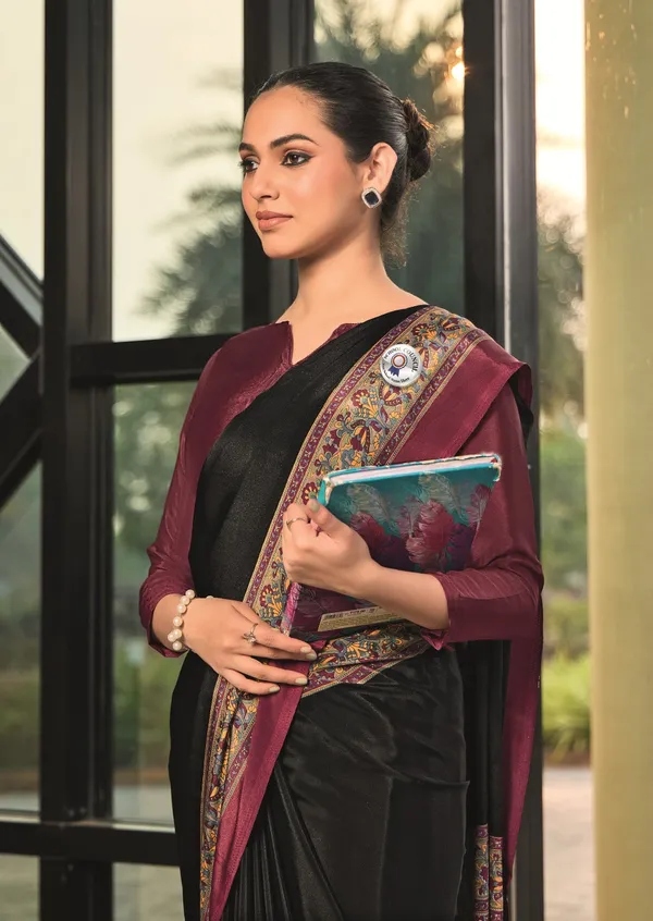 Jet_Black_With_Garnet_Red_Border_Design_Women'S_Premium_Italian_Silk_Small_Butty