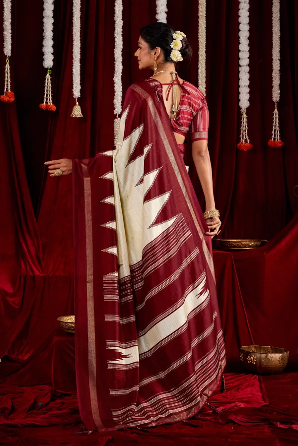 Cream_&_Maroon_Pure_Silk_Saree_With_Zigzag_&_Striped_Patterns,_Elegant_Border_&_Rich_Festive_Look