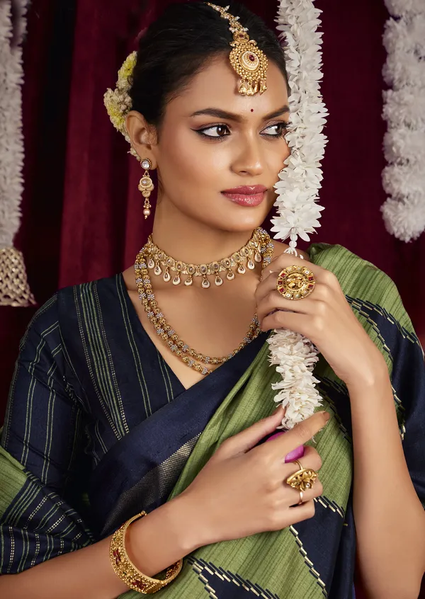 Navy_Blue_&_Pista_Green_Pure_Silk_Saree_With_Zigzag_&_Striped_Patterns,_Elegant_Border_&_Rich_Festive_Look