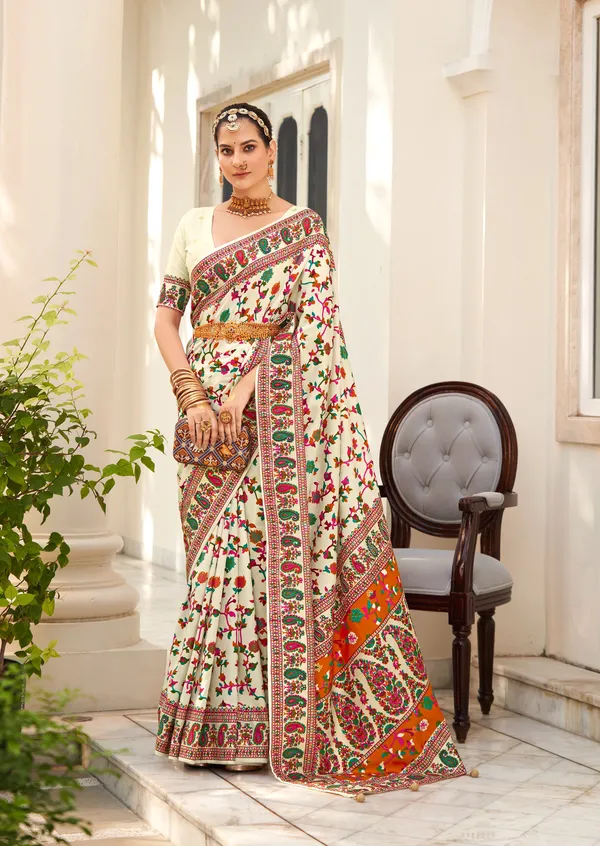 Multicolor_Real_Pashmina_Silk_Fabric_With_Attractive_All_Over_Print_&_Foil_Touch_With_Keri_Print_&_Grounded_Tussels.