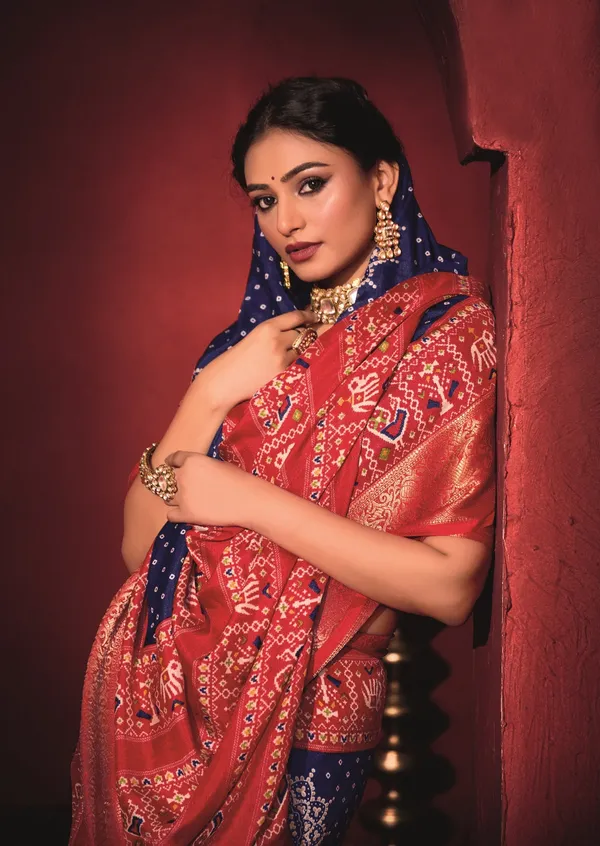 Royal_Blue_&_Red_Pure_Silk_Fabric_With_Dual_Color_Combination_Of_Exclusive_Bandhej_Print_With_Rich_Look_Jacquard_Border_Exclusive_Look_Saree
