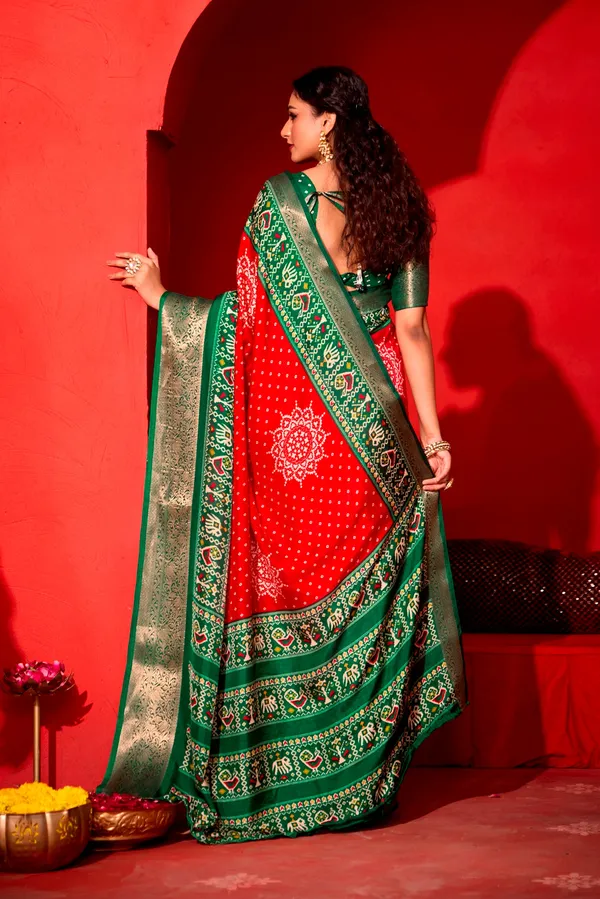 Red_&_Dark_Green_Pure_Silk_Fabric_With_Exclusive_Dual_Color_Combination_Of_Exclusive_Bandhej_Print_With_Rich_Look_Jacquard_Border_Exclusive_Look_Saree