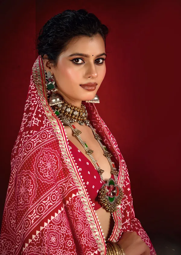 Raspberry_Pink_Pure_Ajrakh_Silk_Designer_Look_Saree_With_Jaipuri_Silver_Gotta_Work_Border