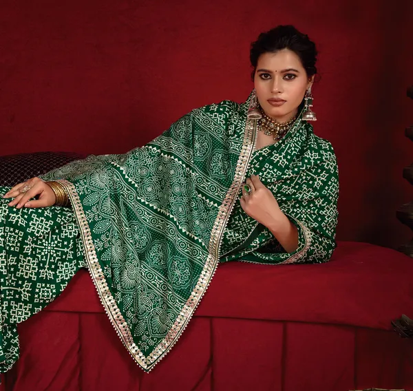 Emerald_Green_Pure_Ajrakh_Silk_Designer_Look_Saree_With_Jaipuri_Silver_Gotta_Work_Border