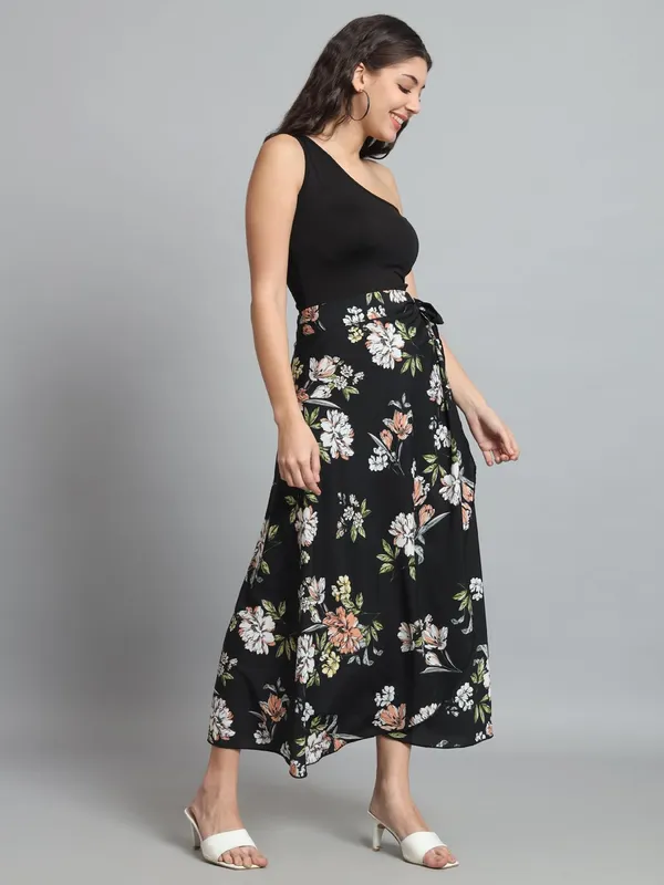 Black_Floral_Print_Wrap_Around_Skirt_Printed_Skirt_Western_Wrap_Around_For_Women