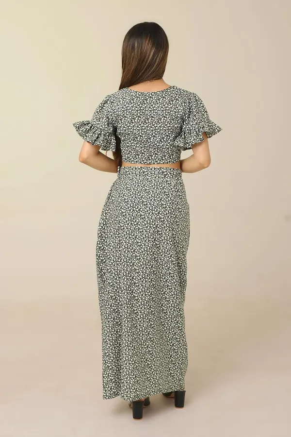 Green_Ditsy_Floral_Tie‑Front_Crop_Top_High_Slit_Maxi_Skirt_Set-_Puff_Sleeve_Two‑Piece_Stylish_Outfit_For_Women