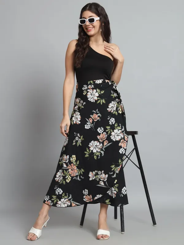 Black_Long_Wrap_Around_Maxi_Skirt_|_Wear_Long_Skirt_For_Women
