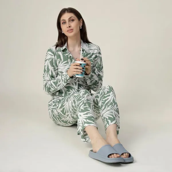Green_2_Piece_Co-Ords_Set_Premium_Viscose_Rayon_Shirt_Dickey_Collar_Full_Sleeve_Regular_Fit_Casual_Shirt_Trousers_Printed_Design_For_Women