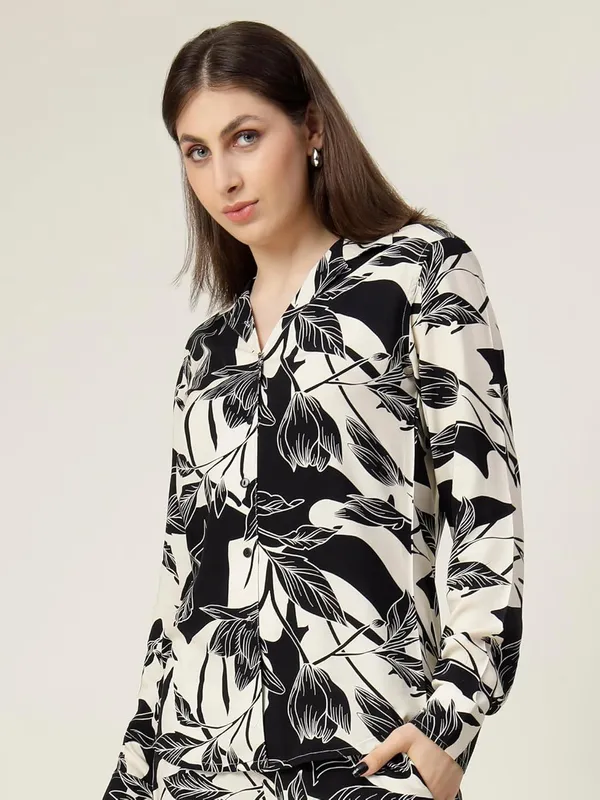 Black_Elegant_Button_Down_Shirt_Long_Sleeve_Abstract_Print_Casual_Workwear_Top_Trendy_Casual_Look_For_Women