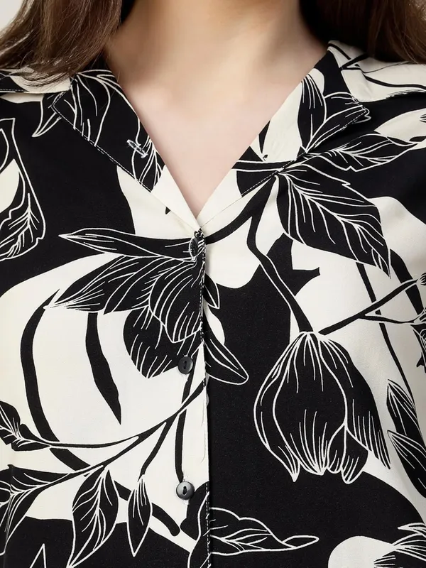 Black_Elegant_Button_Down_Shirt_Long_Sleeve_Abstract_Print_Casual_Workwear_Top_Trendy_Casual_Look_For_Women