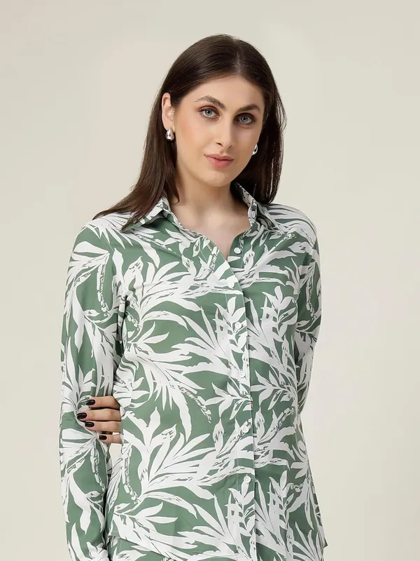 Green_Elegant_Button_Down_Shirt_Long_Sleeve_Abstract_Print_Casual_Workwear_Top_Trendy_Casual_Look_For_Women
