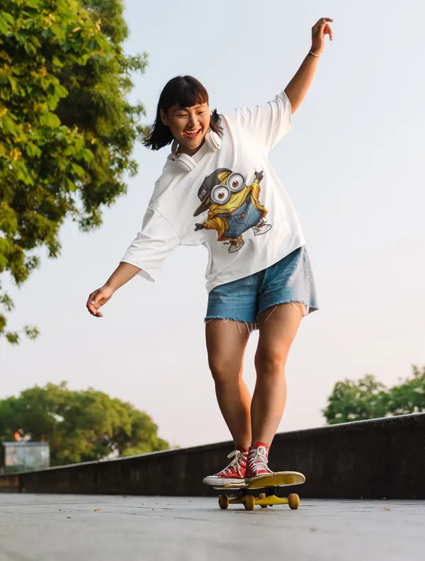 White_Dry_Fit_Minion_Street_Style_Oversized_T-Shirt_For_Unisex
