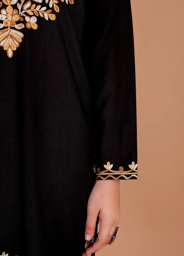 Royal_Kashmir_Handcrafted_Embroidery_Short_Kurti_Made_in_Premium_Quality_Rayon