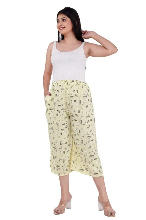 Cream_Rayon_Printed_3/4_Nightwear_Capri_Pyjamas_For_Women