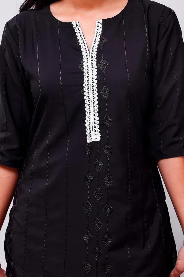 Black_Solid_&_Embroidered_Straight_Kurta_With_Pant_Regular_Wear_For_Women