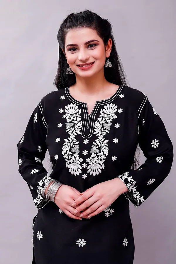 Black_Embroidered_Lucknowi_Chikankari_Straight_Kurta_For_Women