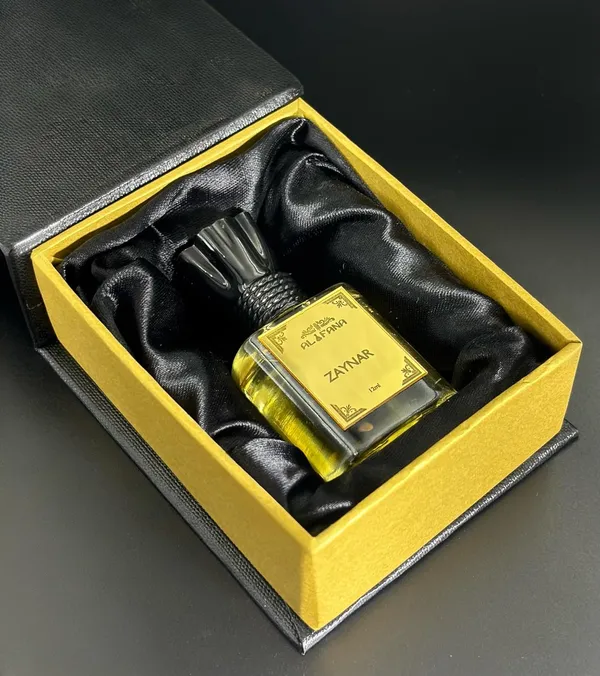 Zaynar_Premium_Attar_For_Men_And_Women_Long_Lasting_Non_Alcoholic_Roll-On_Attar_Ideal_Gift_12Ml_Pack