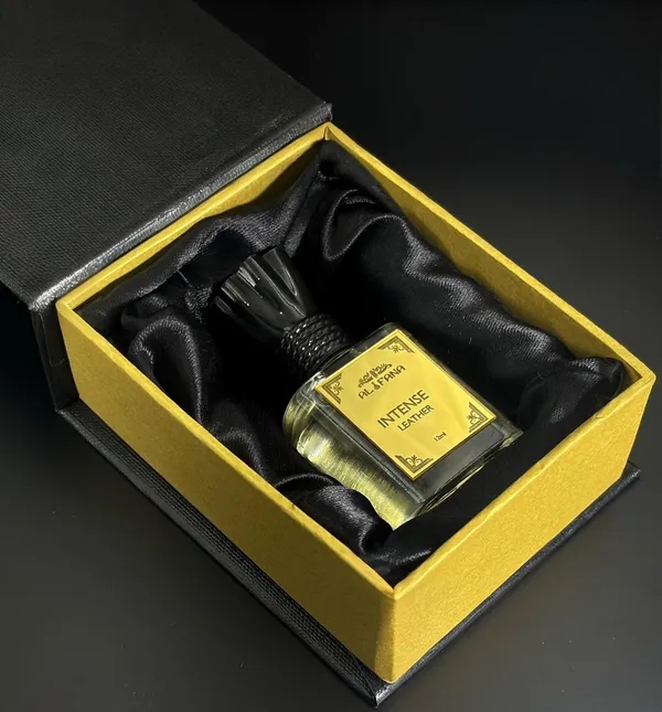 Intense_Leather_Luxury_Attar_For_Men_And_Women_Long_Lasting_Non_Alcoholic_Roll-On_Attar_Ideal_Gift_12Ml_Pack