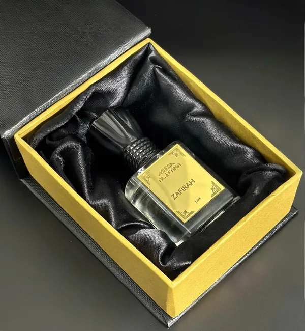 Zafirah_Premium_Attar_For_Men_And_Women_Long_Lasting_Non_Alcoholic_Roll-On_Attar_Ideal_Gift_12Ml_Pack