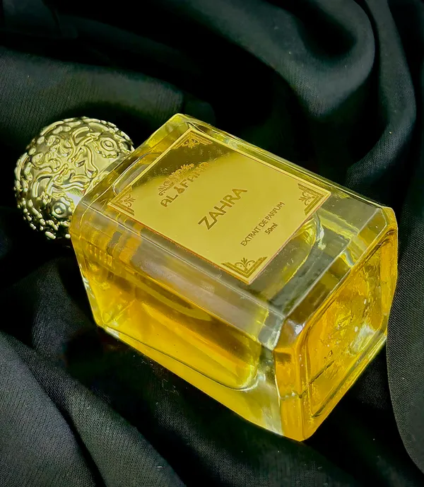 Zahra_Extrait_De_Parfum_For_Women_Luxury_Long-Lasting_Floral_Fruity_Perfume_Elegant_Gift_Premium_Fragrance_For_DayNight_50Ml