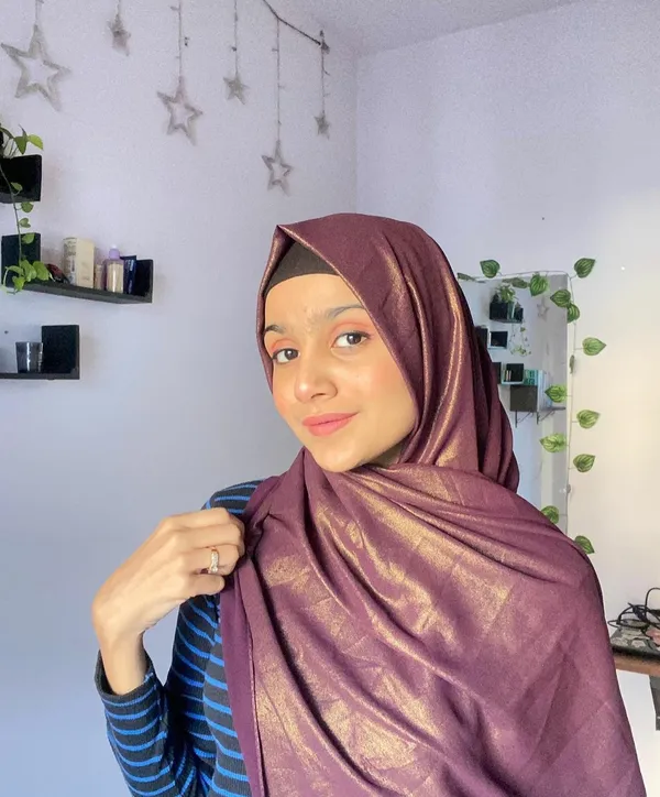Purple_Premium_Malaysian_Plain_Shimmer_Georgette_Shimmer_Hijab_|_170_Cm_By_80_Cm