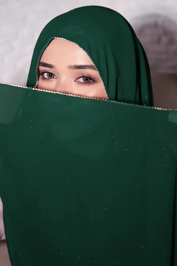 Dark_Green_Premium_Malaysian_Lace_Diamond_Georgette_Hijab_Lace_Hijab_With_Diamond_And_Rhinestone_|_170_Cm_By_80_Cm