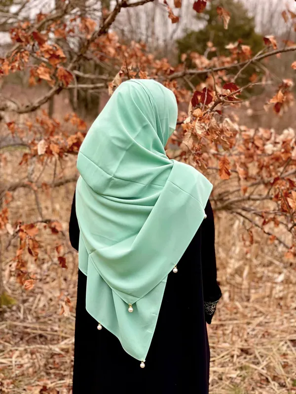 Parrot_Green_Premium_Malaysian_Diamond_Big_Moti_Georgette_/_Big_Moti_Latkan_Hijab_|_170_Cm_By_80_Cm