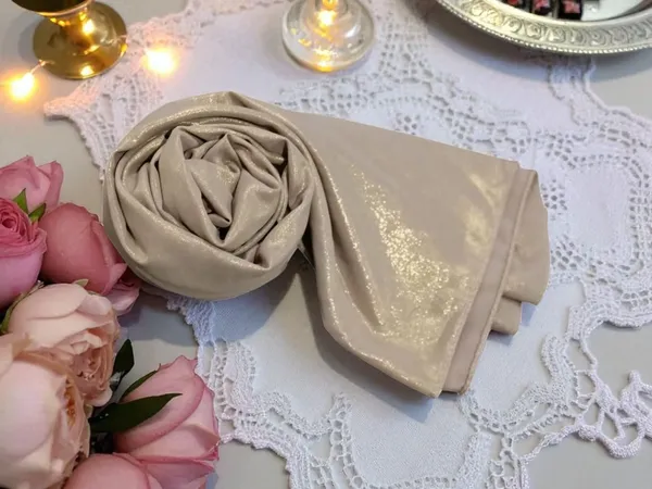 Golden_Premium_Malaysian_Plain_Shimmer_Georgette_Shimmer_Hijab_|_170_Cm_By_80_Cm