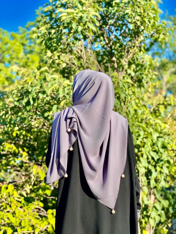 Light_Grey_Premium_Malaysian_Diamond_Big_Moti_Georgette_/_Big_Moti_Latkan_Hijab_|_170_Cm_By_80_Cm