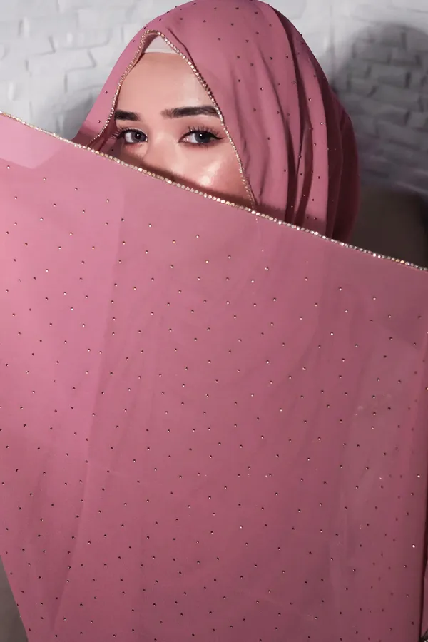 Rose_Pink_Premium_Malaysian_Lace_Diamond_Georgette_Hijab_Lace_Hijab_With_Diamond_And_Rhinestone_|_170_Cm_By_80_Cm