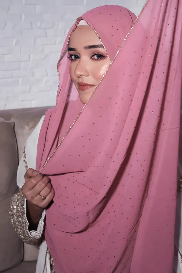Rose_Pink_Premium_Malaysian_Lace_Diamond_Georgette_Hijab_Lace_Hijab_With_Diamond_And_Rhinestone_|_170_Cm_By_80_Cm