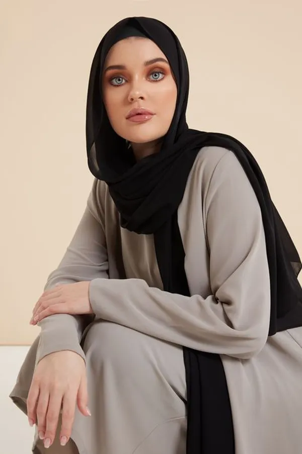 Black_Premium_Malaysian_Diamond_Georgette_Hijab_|_170_Cm_By_80_Cm