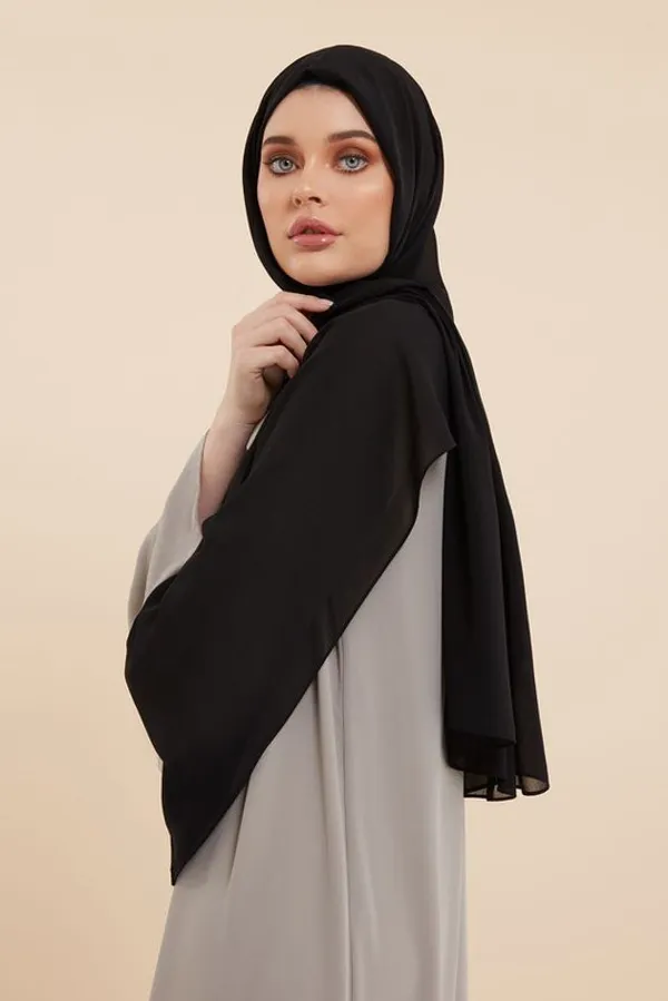 Black_Premium_Malaysian_Diamond_Georgette_Hijab_|_170_Cm_By_80_Cm