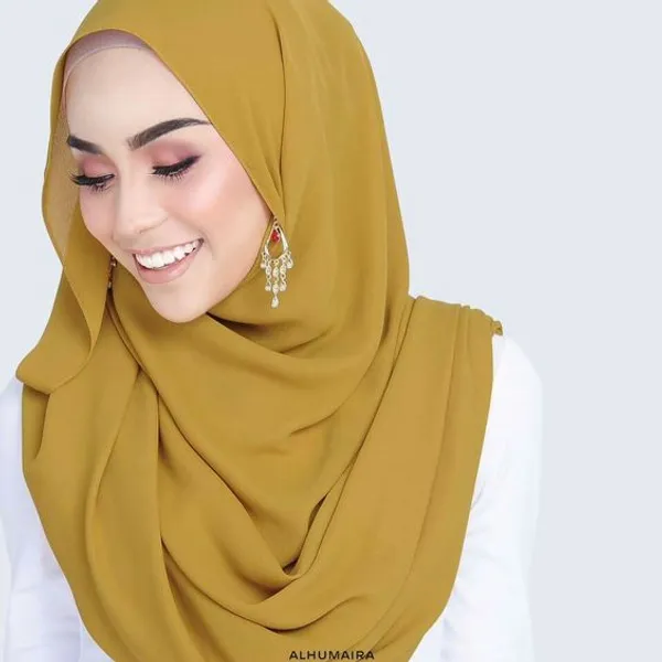 Mustard_Premium_Malaysian_Diamond_Georgette_Hijab_|_170_Cm_By_80_Cm